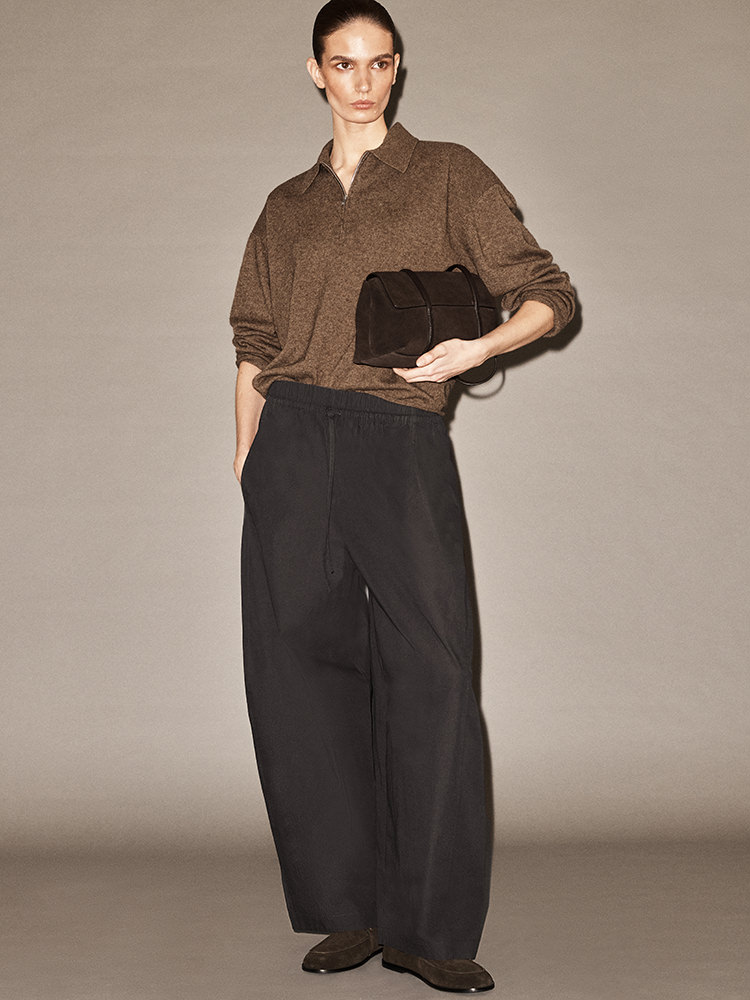 ストレッチバレルレッグパンツ